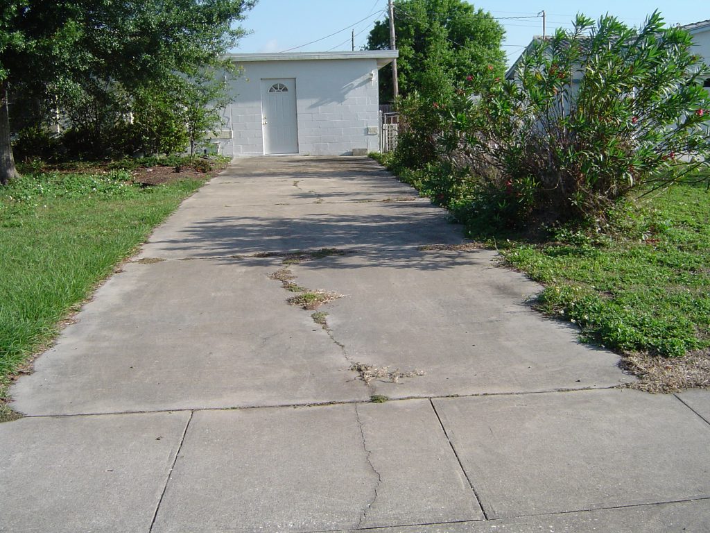 Concrete Driveway Cleaning Washing Clearwater Florida Before